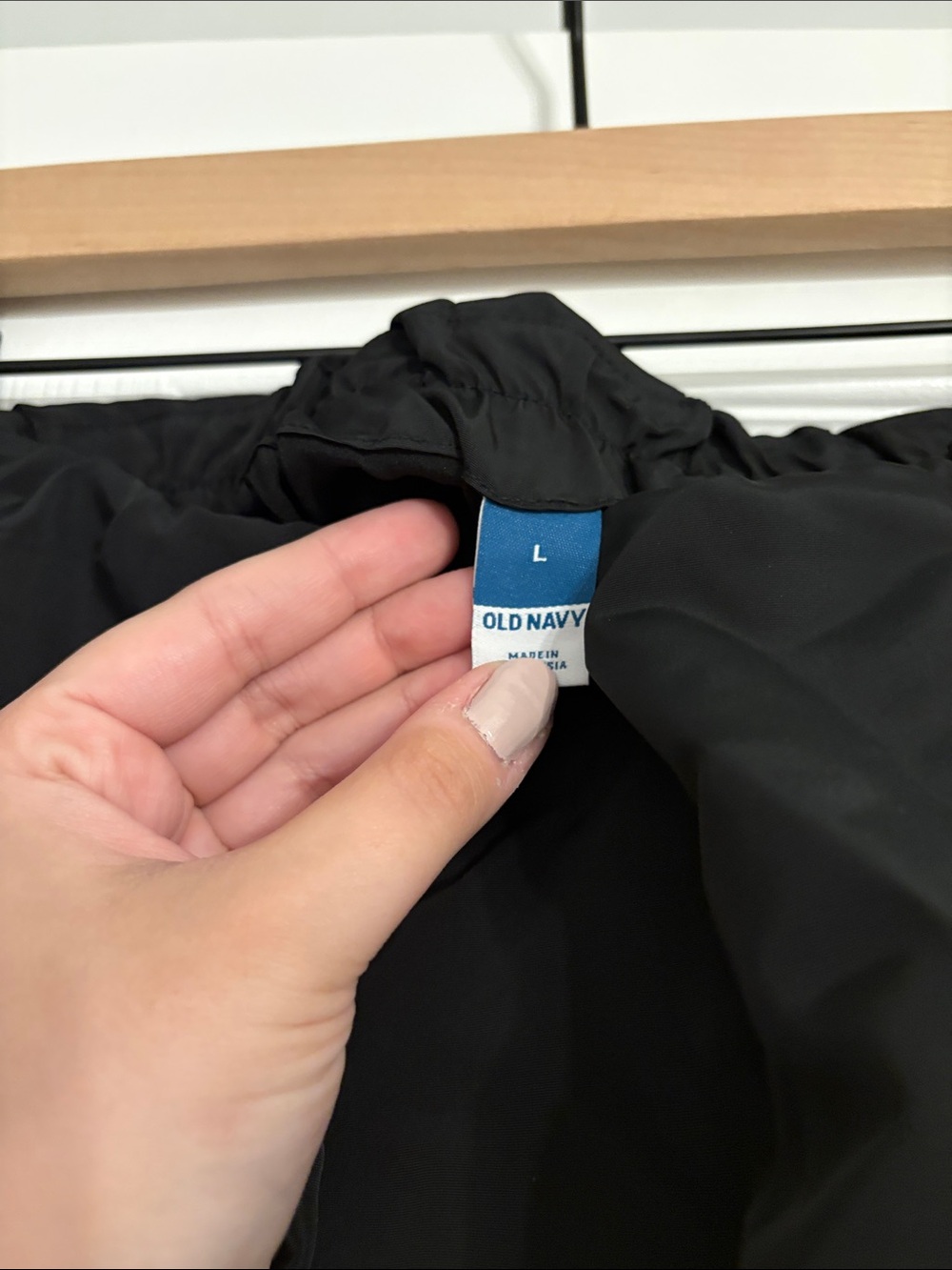 Old Navy Black Mini Bubble Skirt - Picture 2 of 3